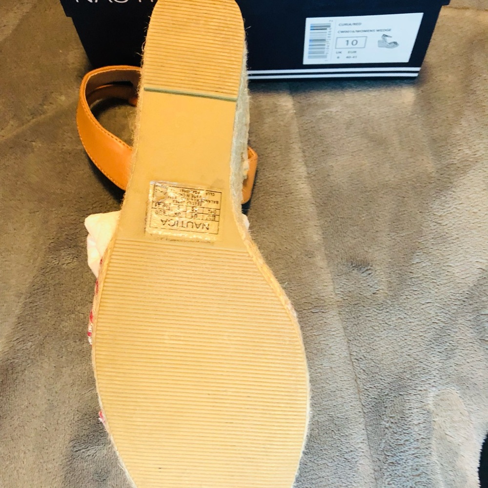 Striped Red Sandals with Bow - Picture 4 of 6